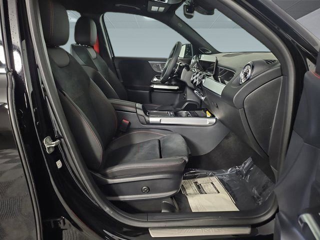 New 2025 Mercedes-Benz GLB 35 AMG 4MATIC image 25