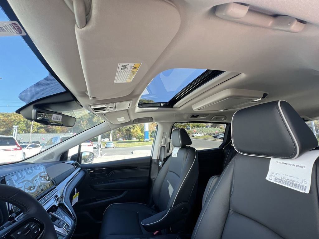 New 2026 Honda Odyssey Touring image 22