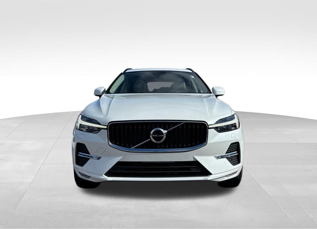 Certified 2023 Volvo XC60 B5 Core w/ Climate Package image 5