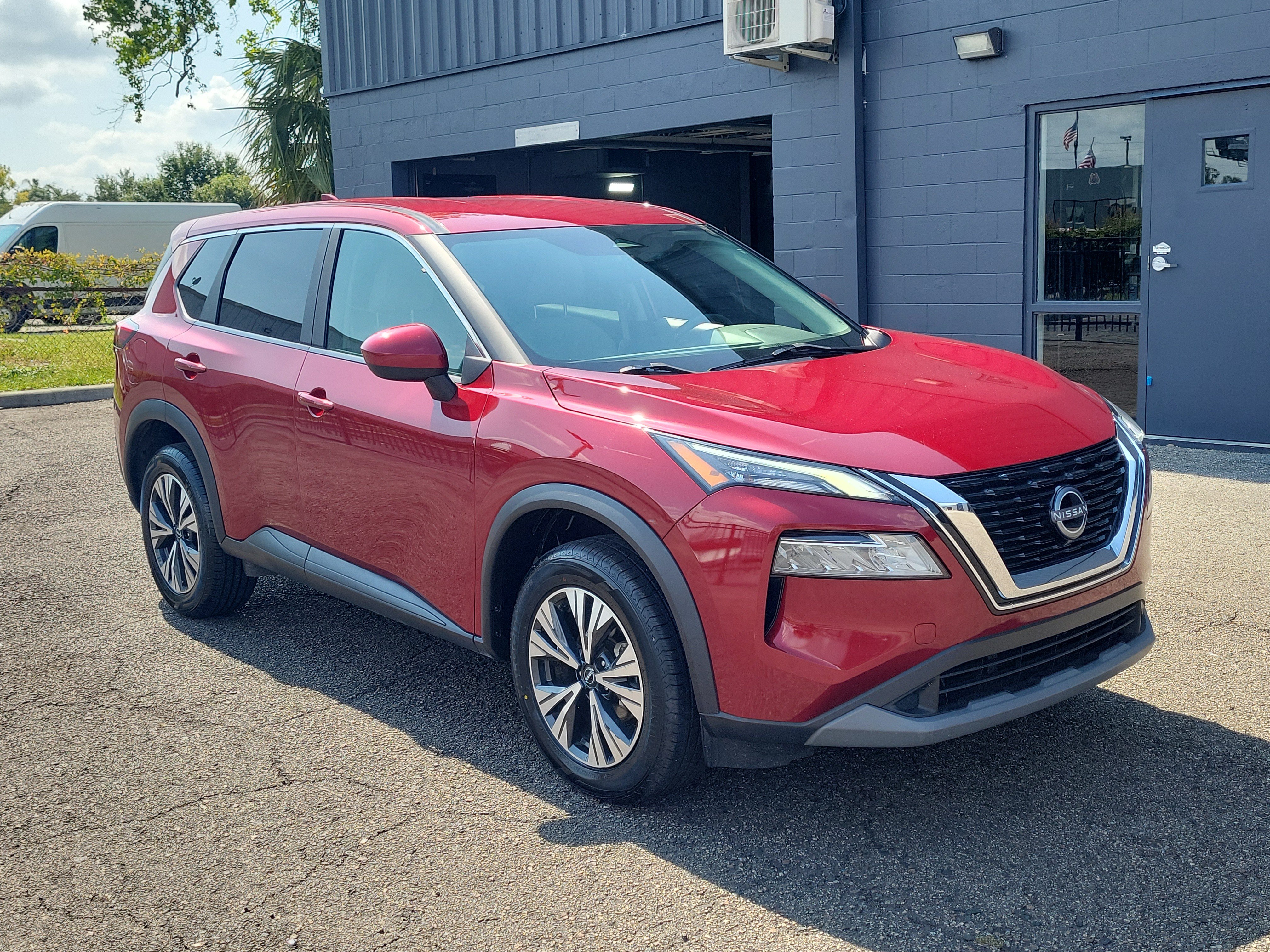 Certified 2023 Nissan Rogue SV FWD image 3