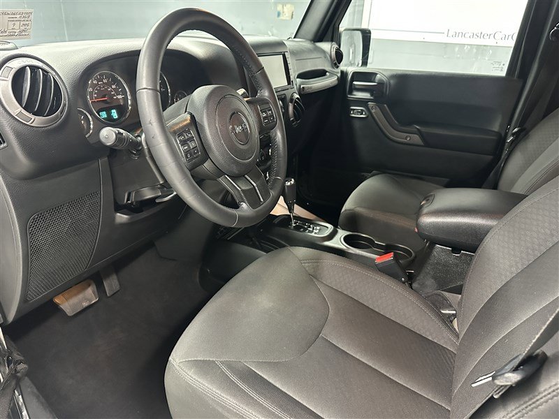 Used 2018 Jeep Wrangler Unlimited Sport S AWD/4WD image 2