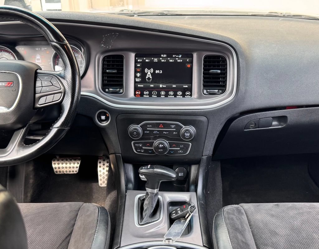 Used 2022 Dodge Charger R/T w/ Plus Group RWD image 3