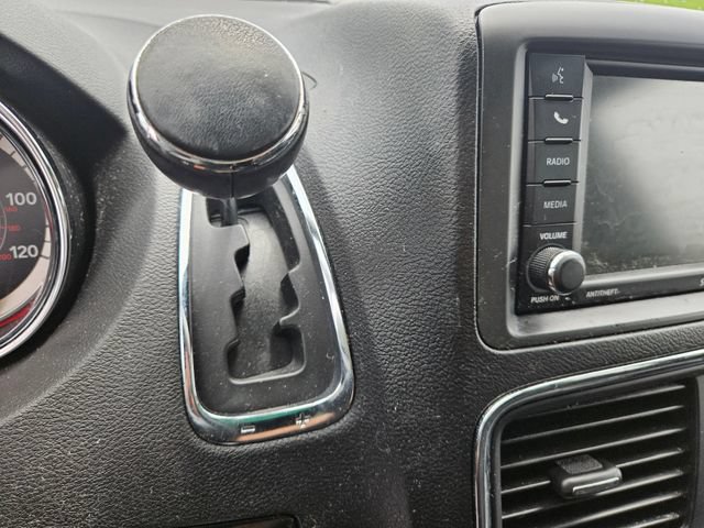 Used 2019 Dodge Grand Caravan SE FWD image 21