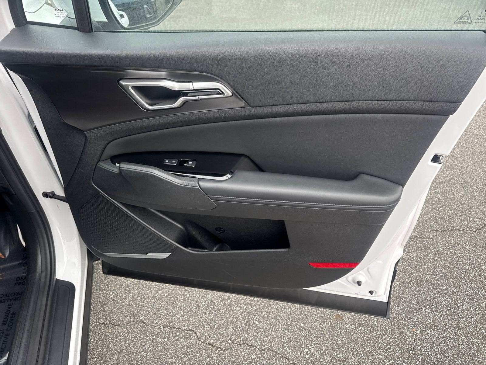 Used 2023 Kia Sportage EX image 14