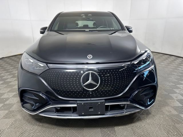 Used 2023 Mercedes-Benz EQE 350+ 4MATIC SUV w/ Pinnacle Trim Package image 8