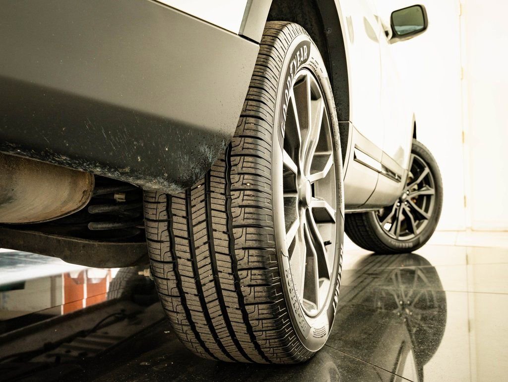 Used 2017 Ford Explorer XLT w/ Equipment Group 202A image 51