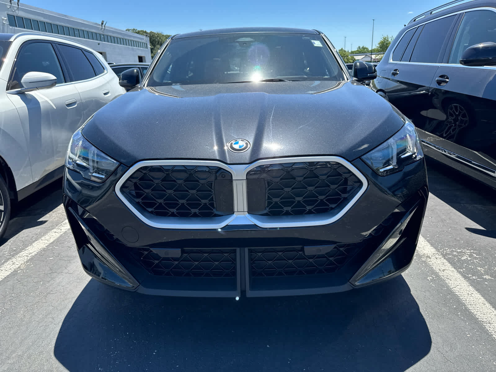 Used 2025 BMW X2 xDrive28i AWD/4WD image 4