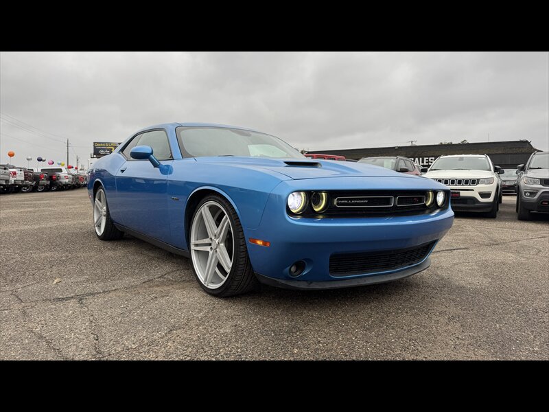 Used 2015 Dodge Challenger R/T Plus RWD image 3