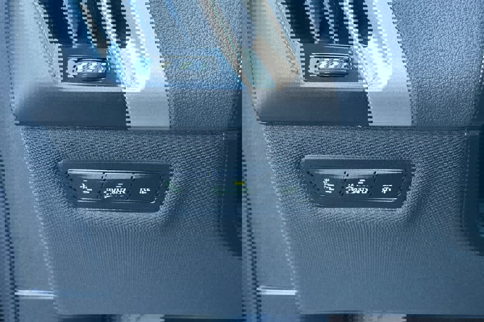 Used 2025 BMW iX xDrive50 image 32