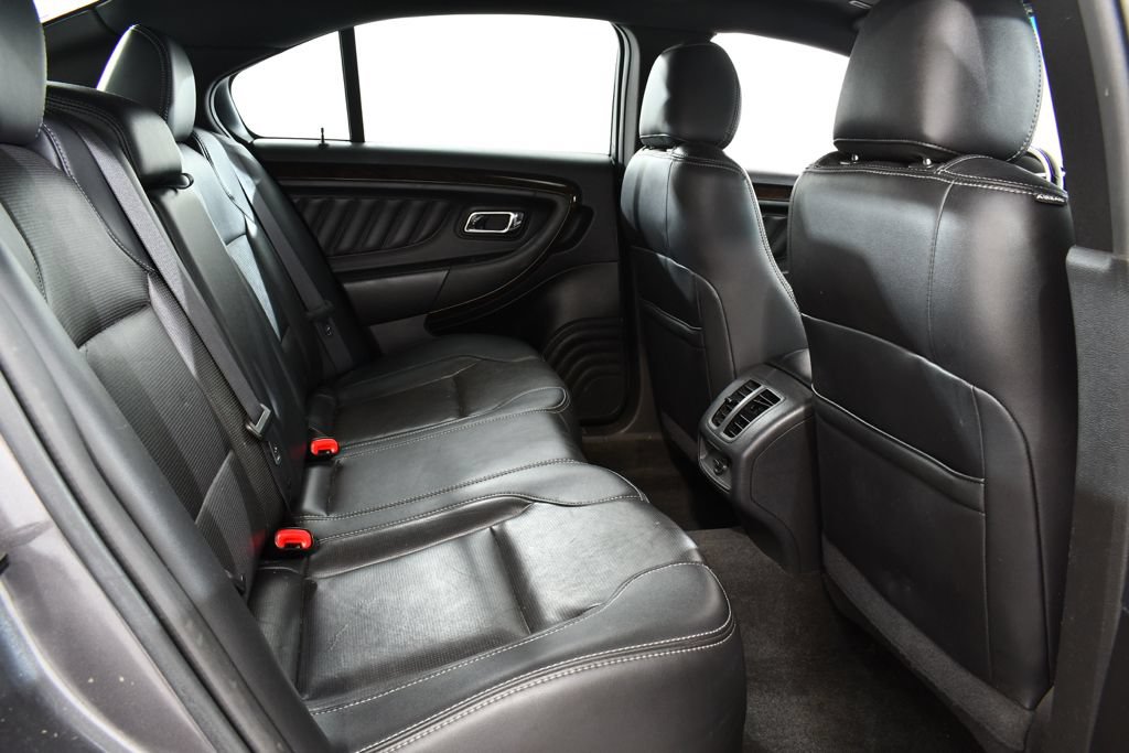 Used 2013 Ford Taurus Limited FWD image 19