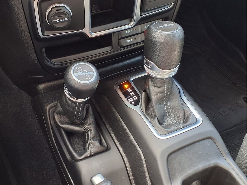 Used 2024 Jeep Gladiator Sport AWD/4WD image 11