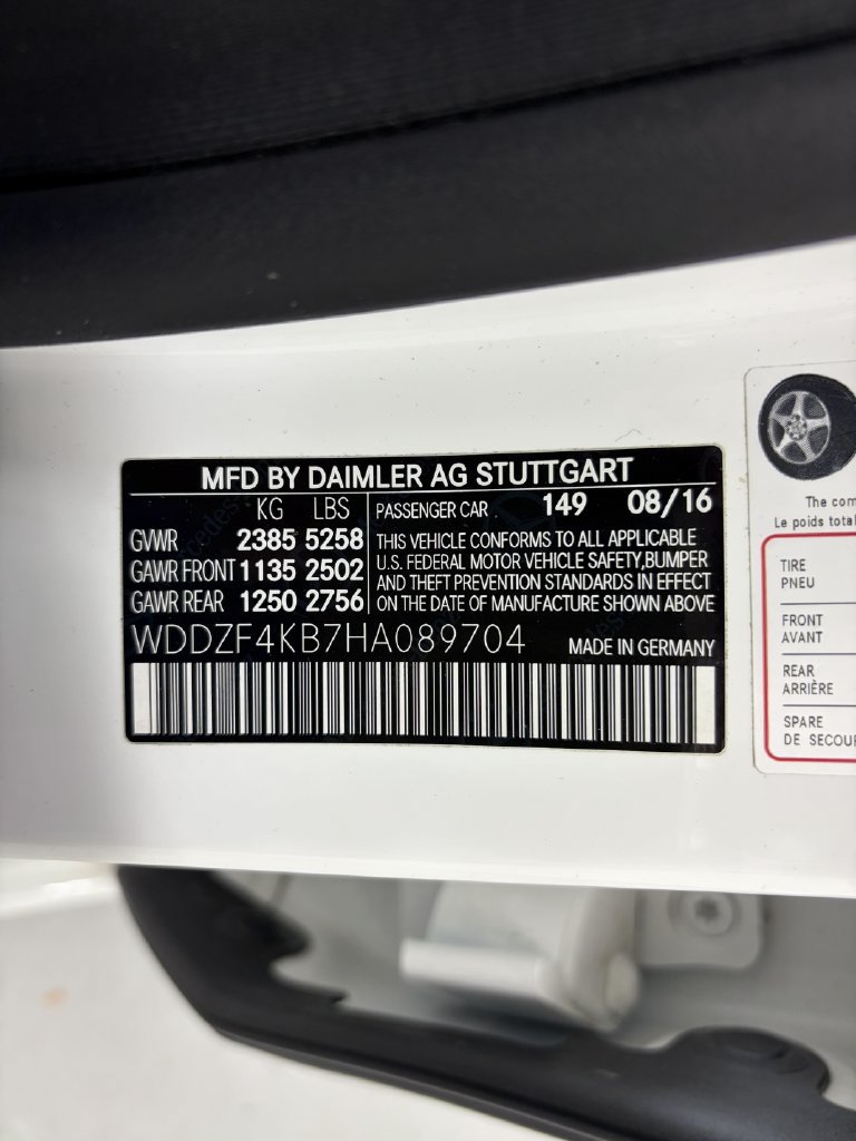 Used 2017 Mercedes-Benz E 300 4MATIC image 24