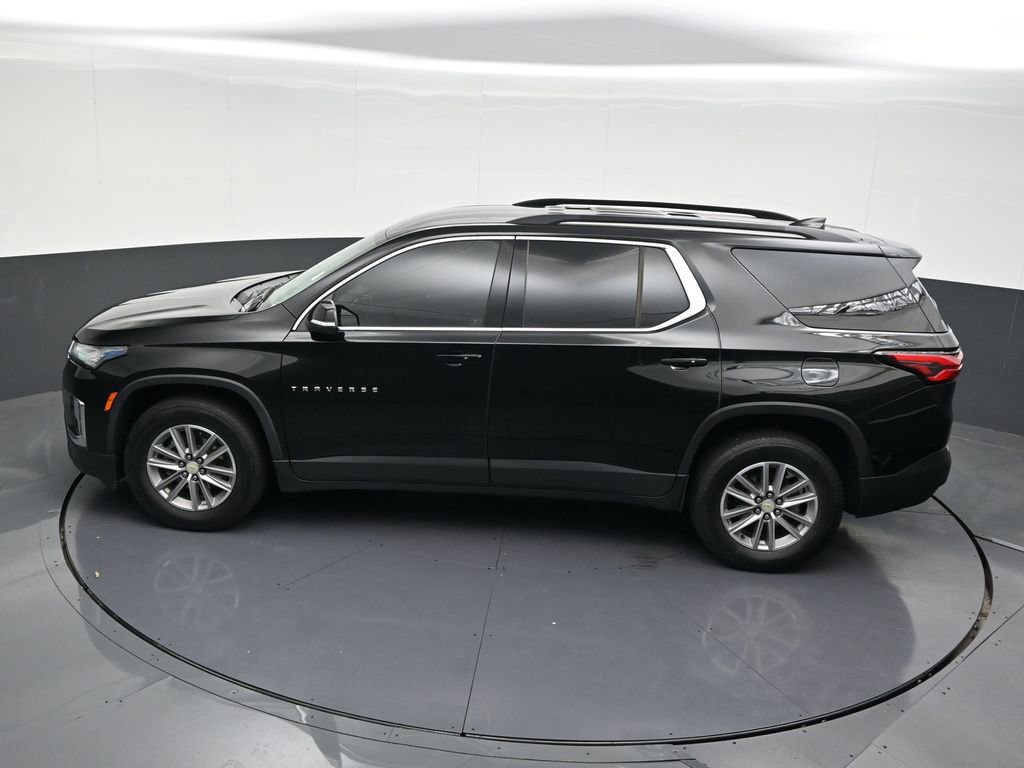 Used 2022 Chevrolet Traverse LT image 17