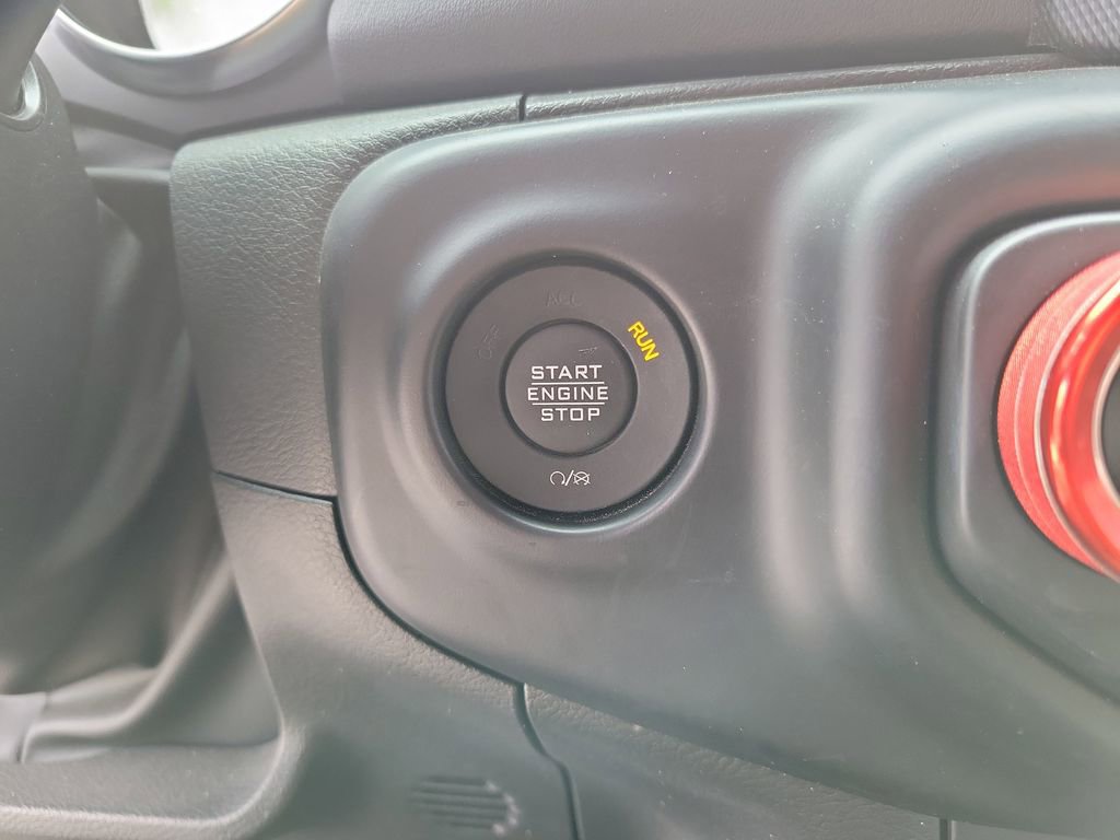 Used 2022 Jeep Wrangler Unlimited Sahara w/ Cold Weather Group image 35