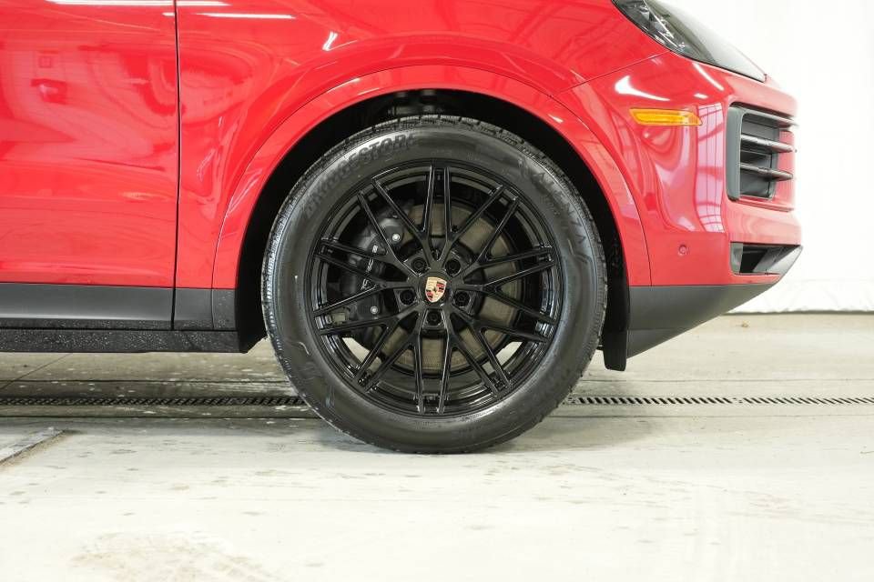 New 2026 Porsche Cayenne Coupe AWD/4WD image 42