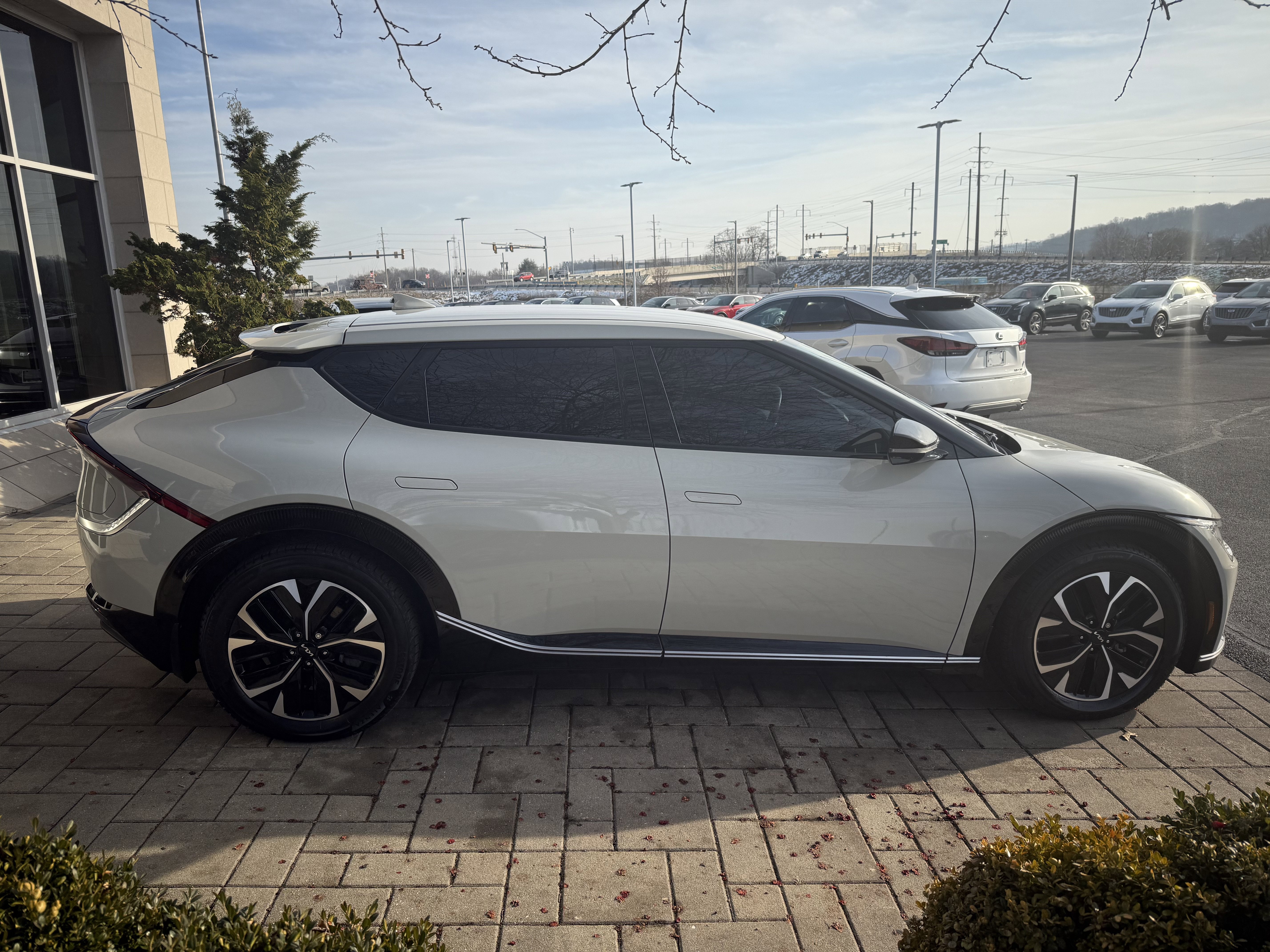 Used 2022 Kia EV6 Wind image 10