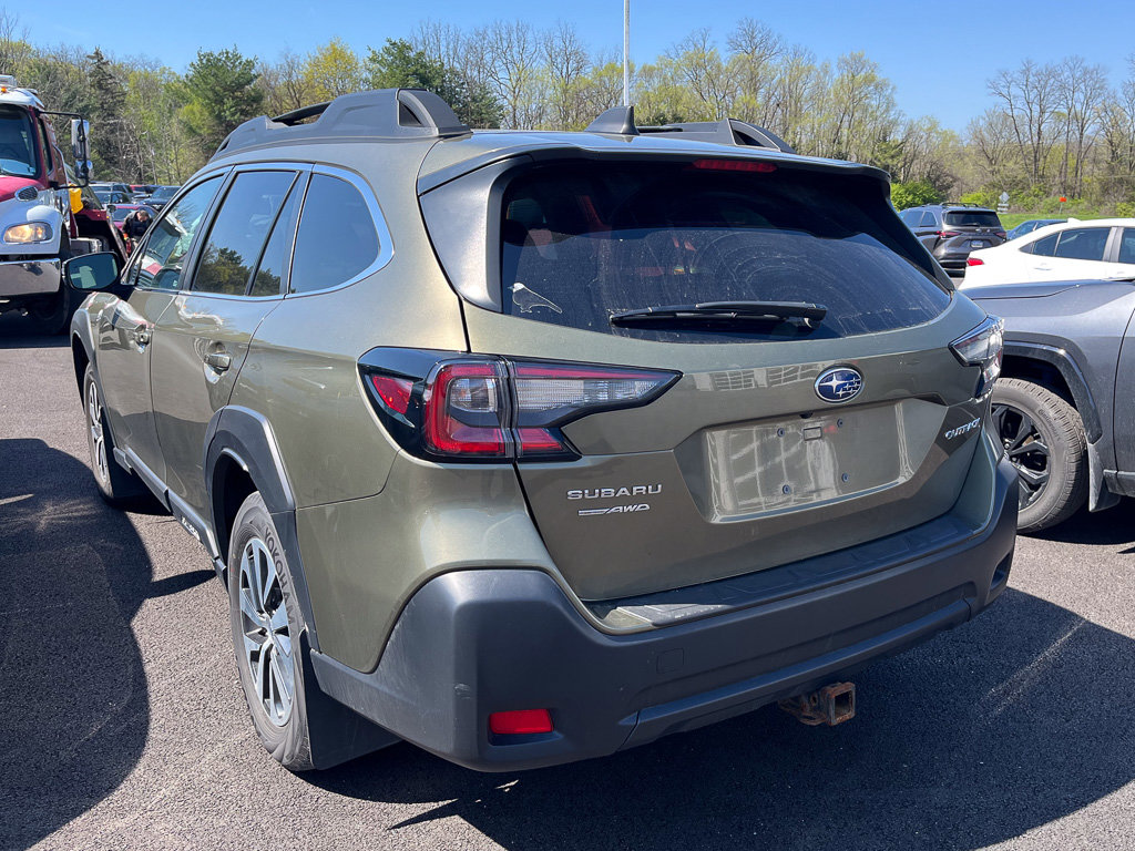 Used 2024 Subaru Outback Premium image 4