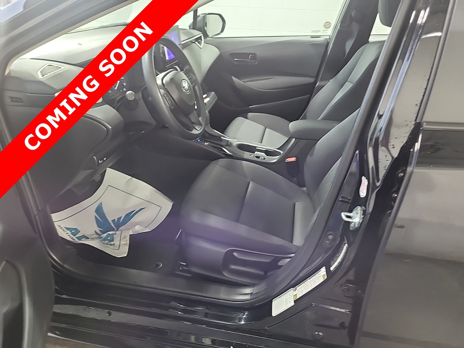 Used 2025 Toyota Corolla LE FWD image 6