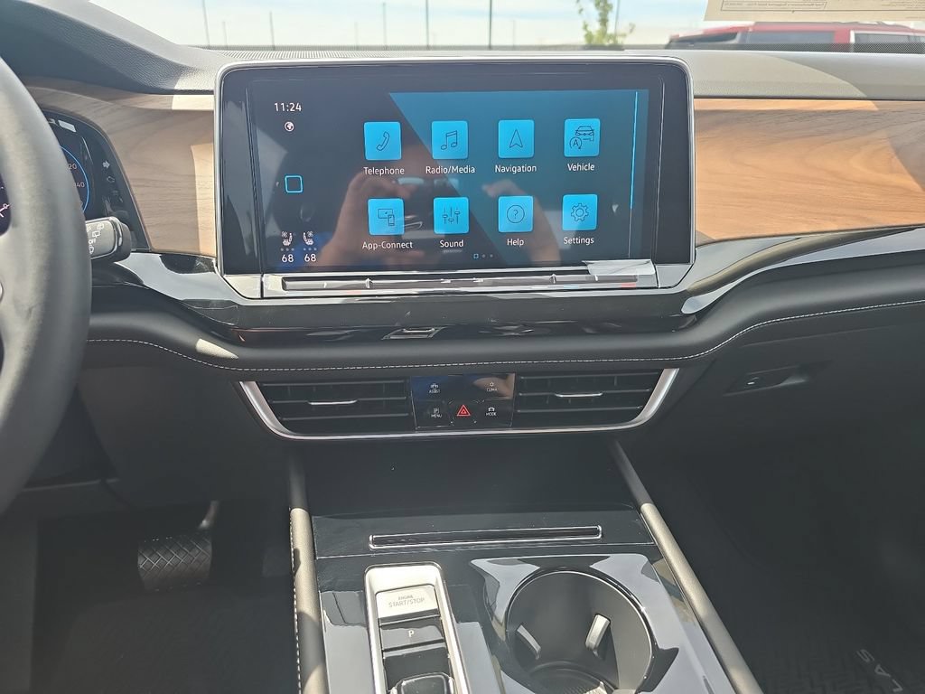 New 2026 Volkswagen Atlas SE FWD image 17
