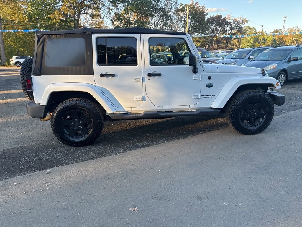Used 2012 Jeep Wrangler Unlimited Sahara image 13