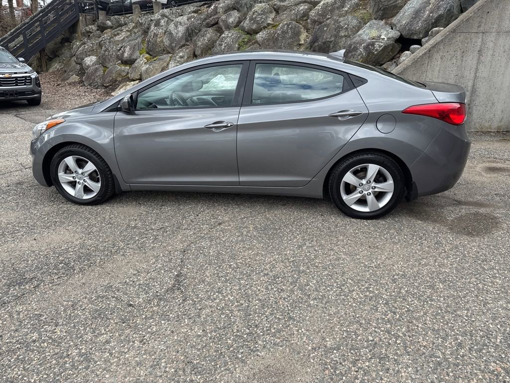 Used 2013 Hyundai Elantra GLS w/ Preferred Pkg FWD image 2