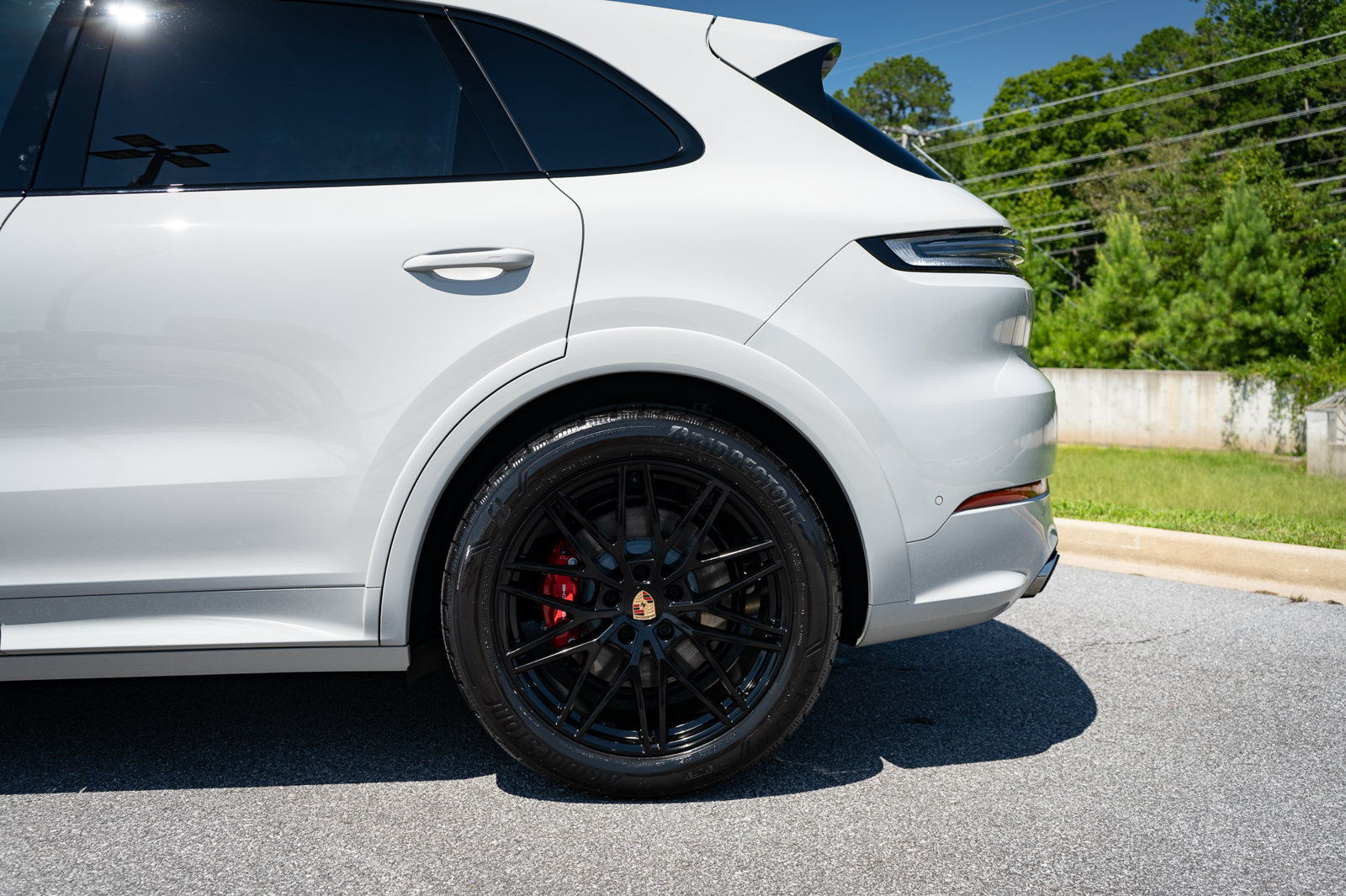 Used 2023 Porsche Cayenne GTS AWD/4WD image 18