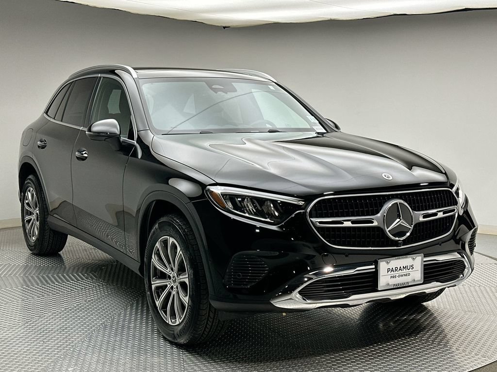 Used 2025 Mercedes-Benz GLC 300 4MATIC image 15