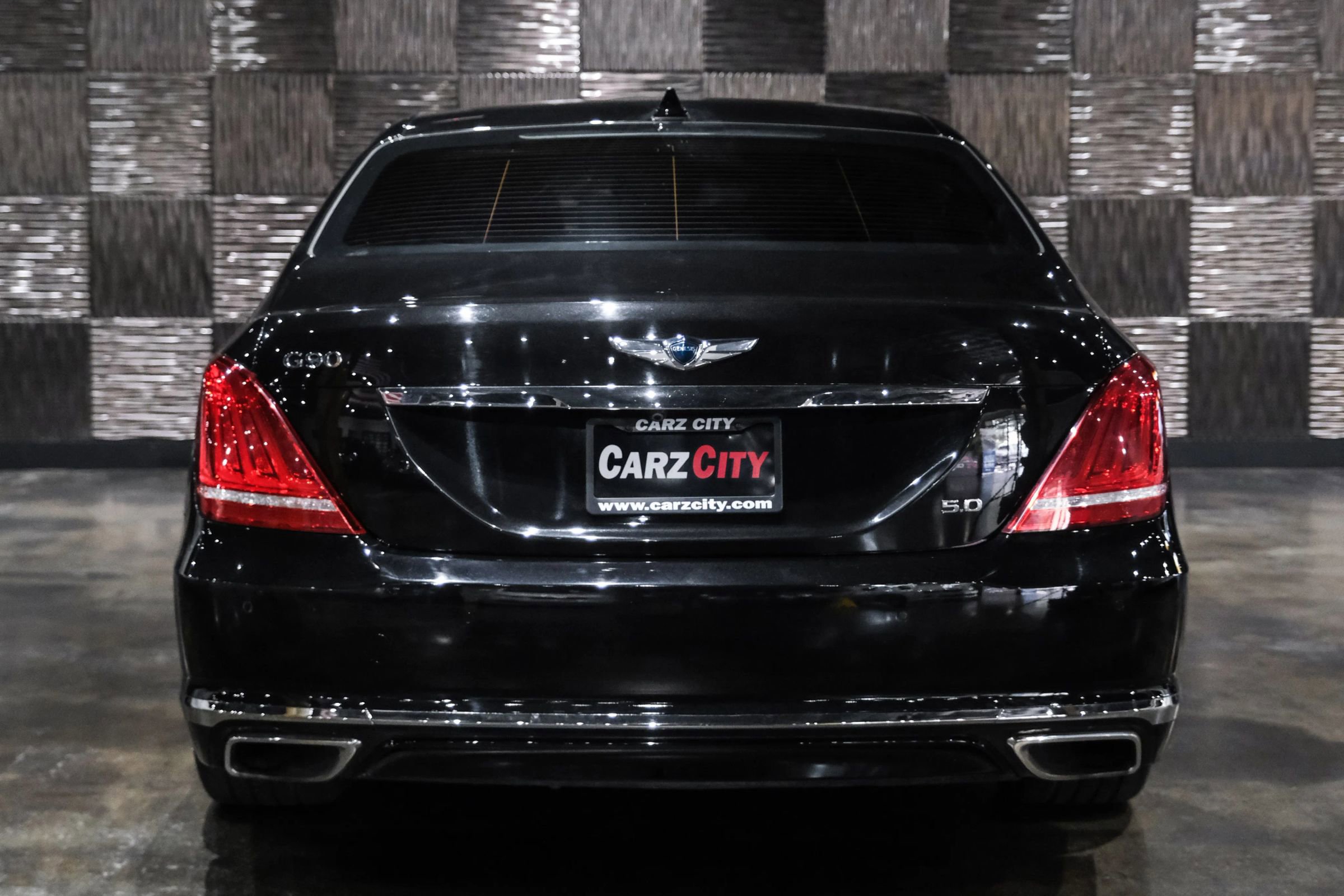 Used 2019 Genesis G90 5.0 Ultimate RWD image 9