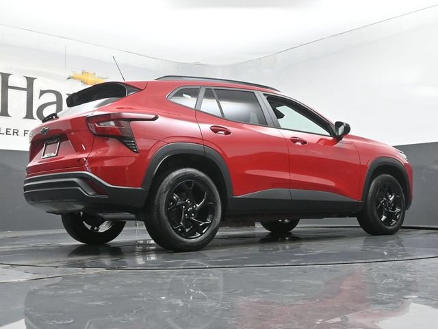 New 2026 Chevrolet Trax LT w/ Midnight Edition FWD image 11