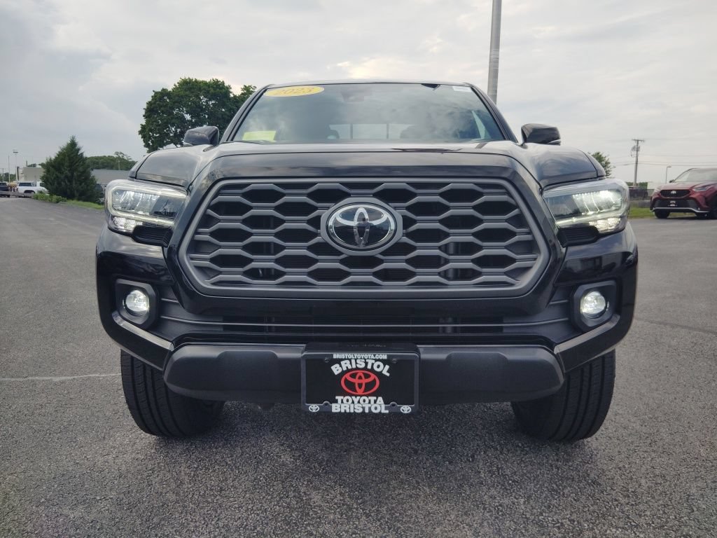 Certified 2023 Toyota Tacoma TRD Off-Road AWD/4WD image 34