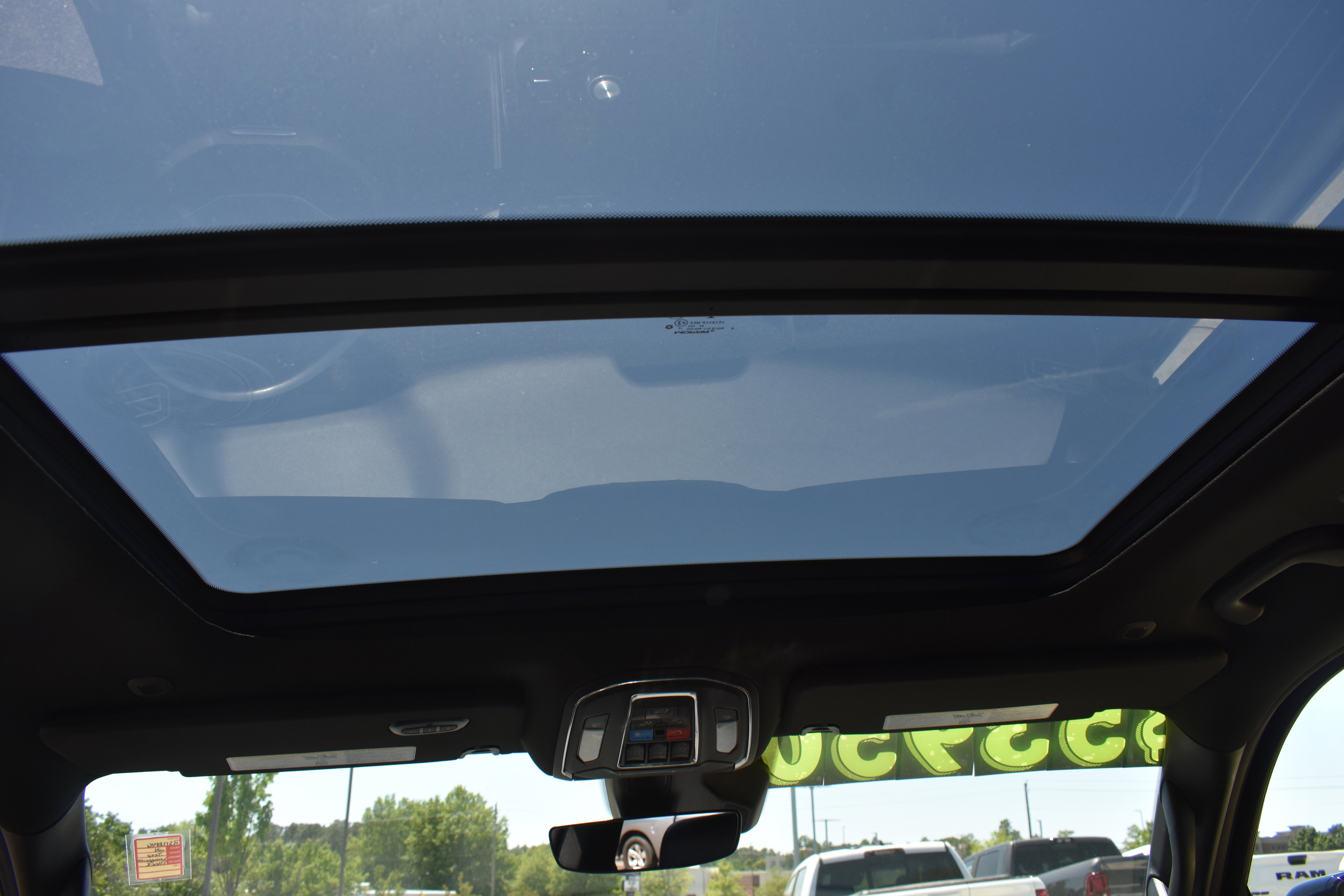 Used 2024 Jeep Wagoneer Series II AWD/4WD image 32