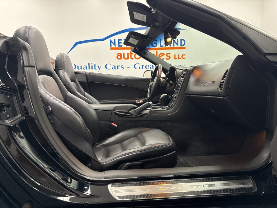 Used 2008 Chevrolet Corvette Convertible w/ Preferred Equipment Group RWD image 17