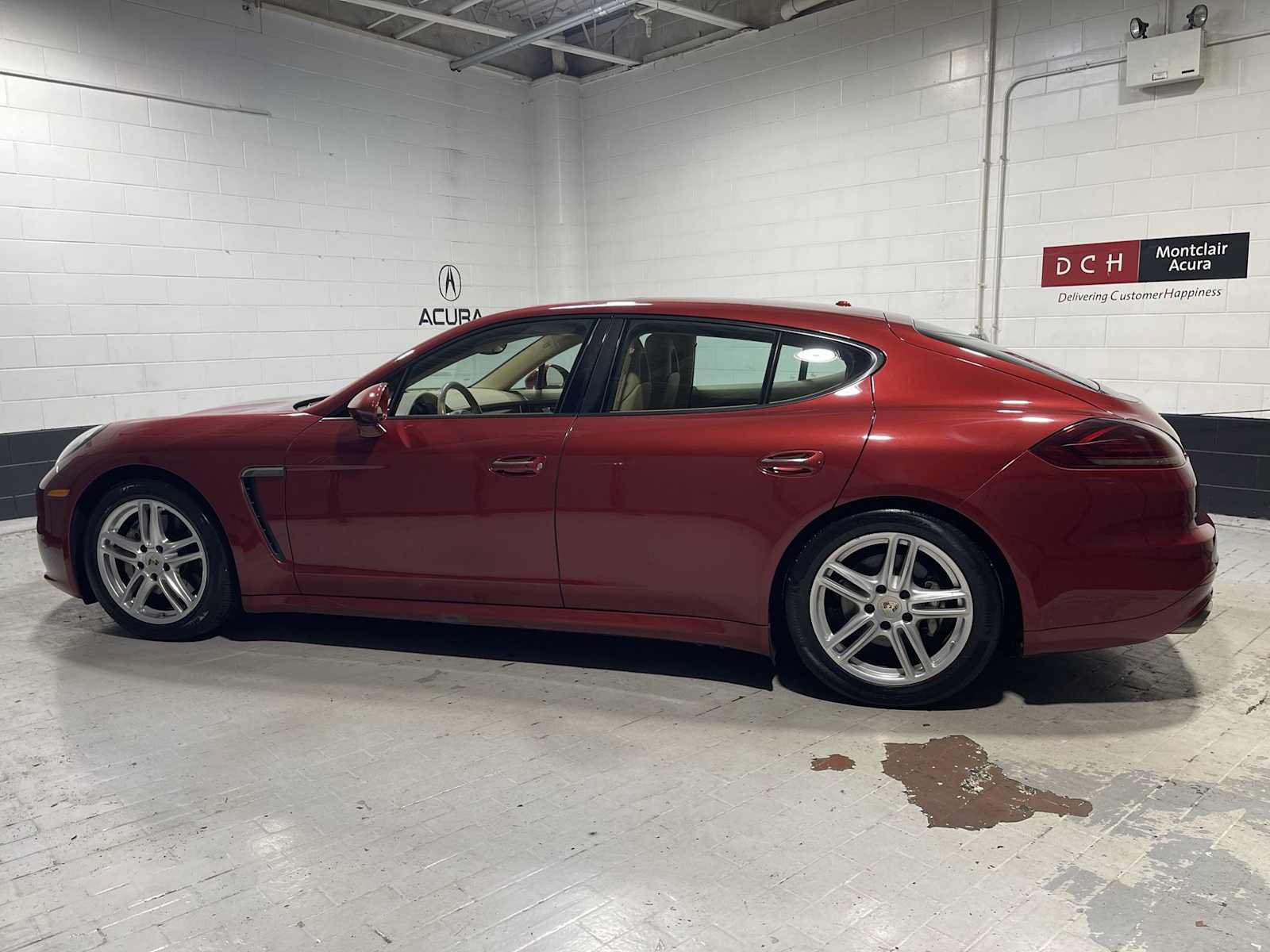 Used 2015 Porsche Panamera 4 w/ Premium Package Plus AWD/4WD image 3