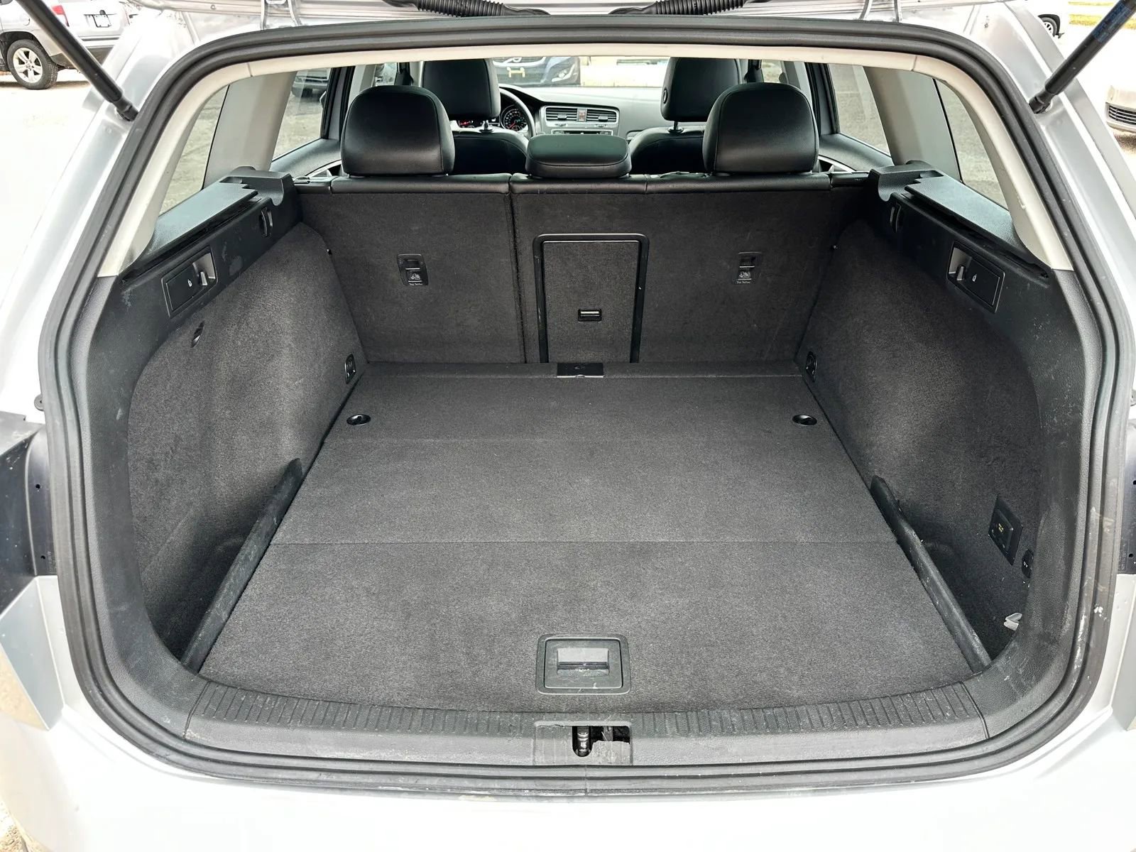 Used 2017 Volkswagen Golf Alltrack SE image 23