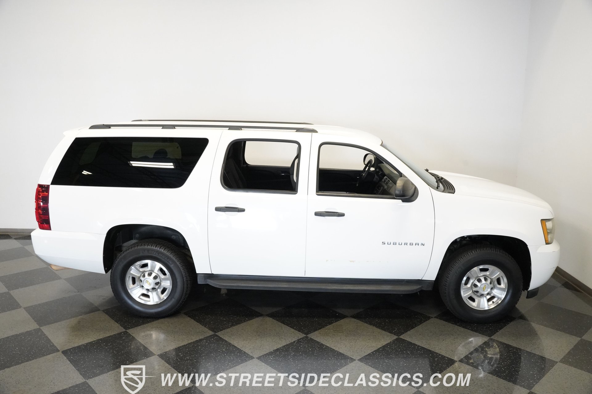 Used 2011 Chevrolet Suburban 2500 w/ Skid Plate Package image 18