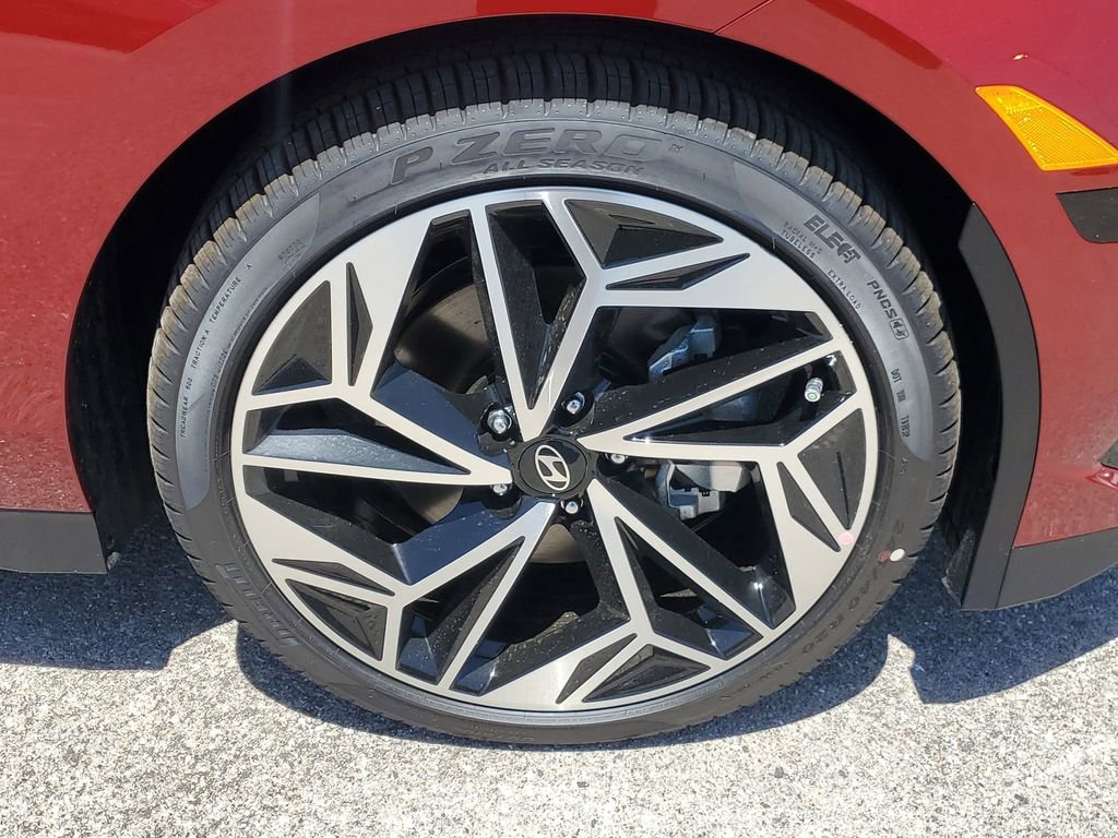 New 2025 Hyundai Ioniq 6 SEL image 5