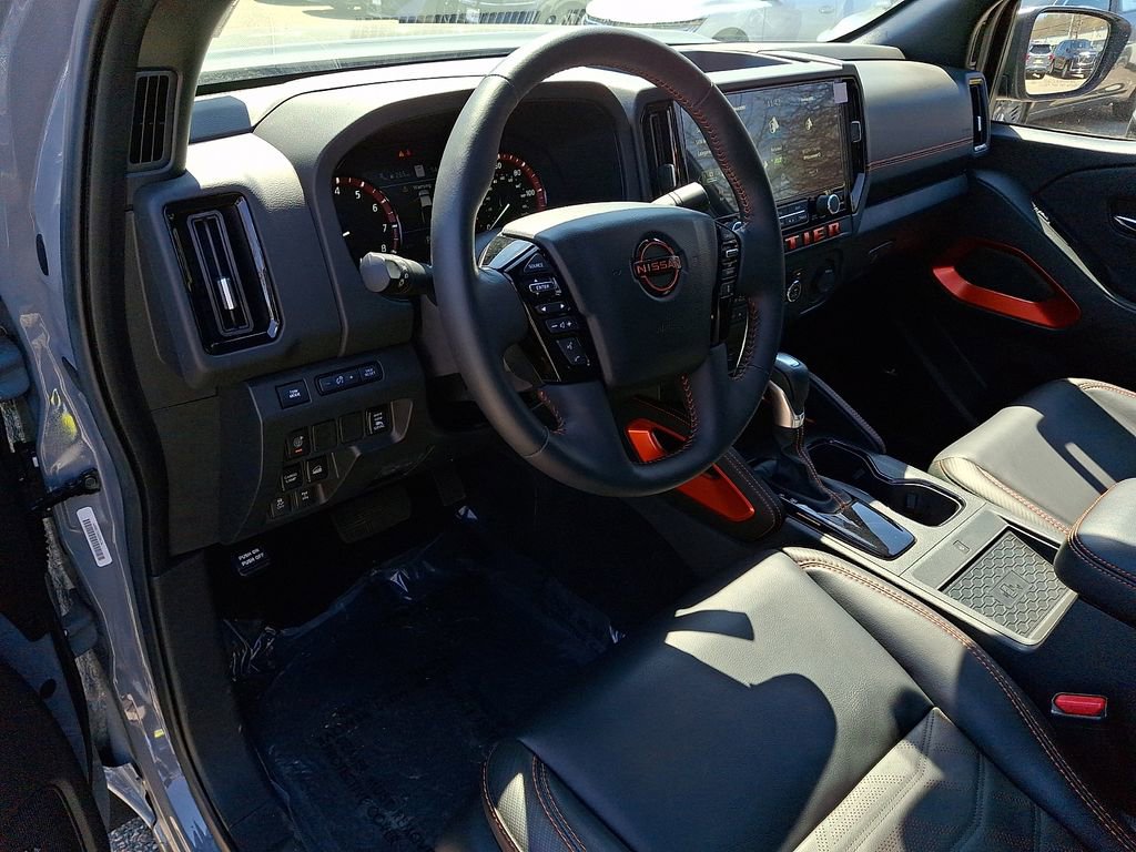 Used 2025 Nissan Frontier PRO-4X w/ Pro Premium Package image 28