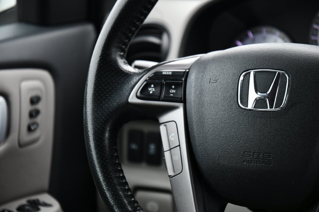 Used 2014 Honda Pilot Touring image 29
