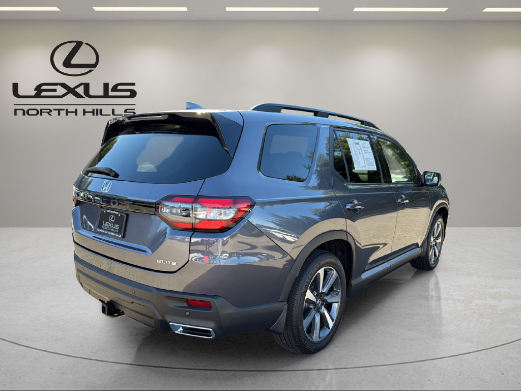 Used 2024 Honda Pilot Elite image 6