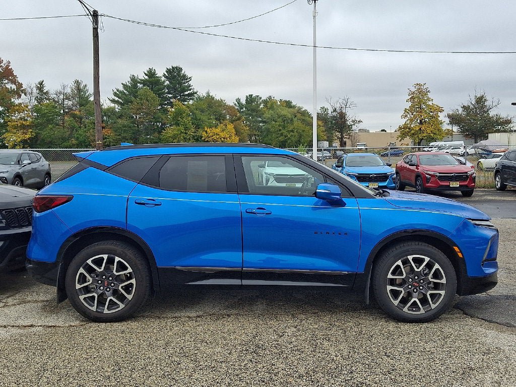 Used 2024 Chevrolet Blazer RS w/ Driver Confidence II Package FWD image 6