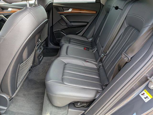 Used 2021 Audi Q5 Premium Plus w/ Premium Plus Package image 17