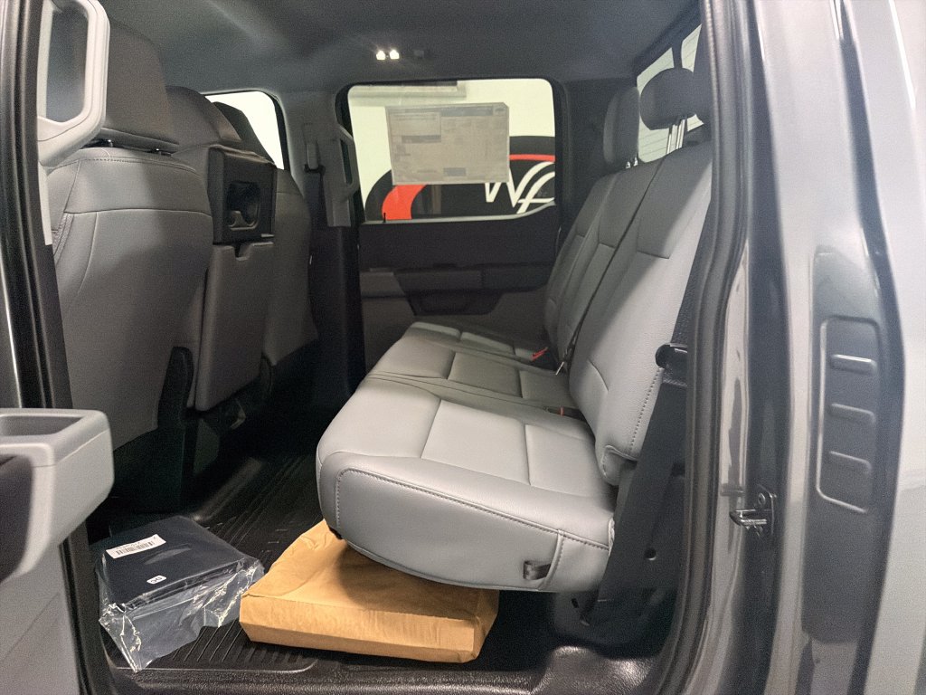 New 2027 Ford F350 XL w/ XL Chrome Package AWD/4WD image 12