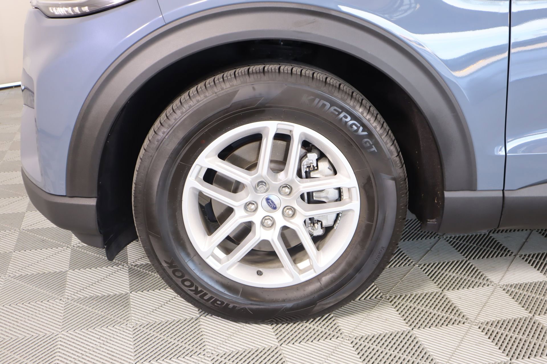 Used 2025 Ford Explorer Active w/ Active Comfort Package image 19