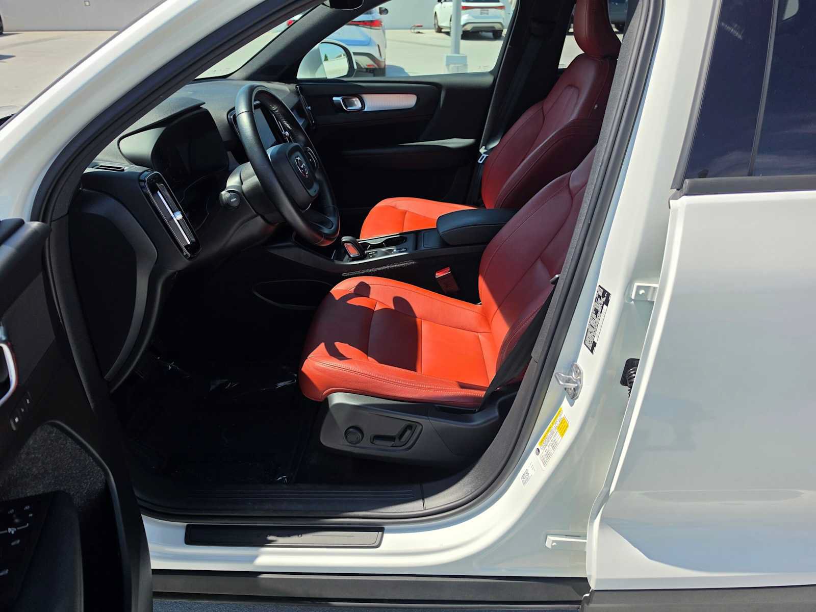Used 2019 Volvo XC40 T5 Momentum AWD/4WD image 20
