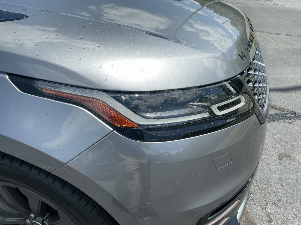Used 2020 Land Rover Range Rover Velar R-Dynamic S AWD/4WD image 28