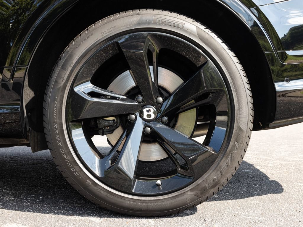 Used 2025 Bentley Bentayga AWD/4WD image 88