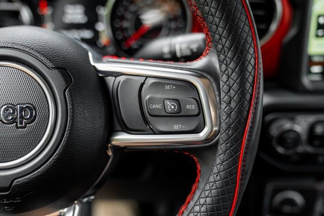 Used 2022 Jeep Gladiator Rubicon w/ LED Lighting Group AWD/4WD image 33