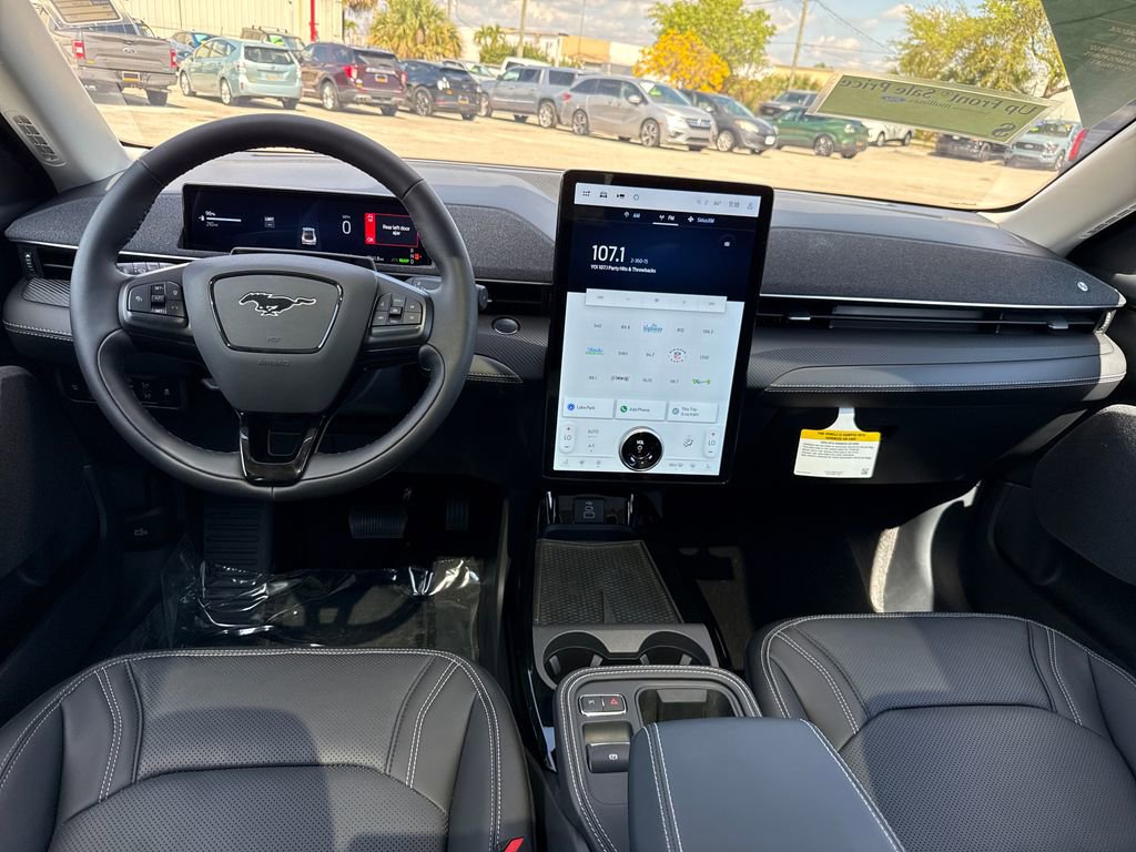 Certified 2025 Ford Mustang Mach-E Premium image 6