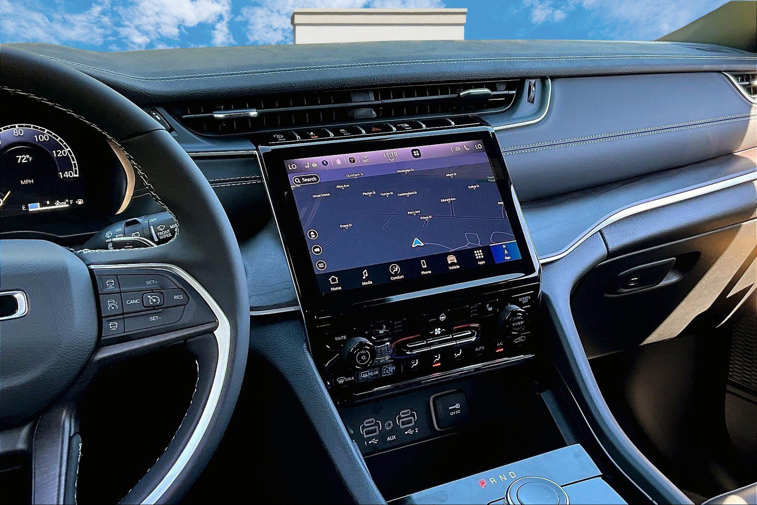 New 2025 Jeep Grand Cherokee L Limited image 7