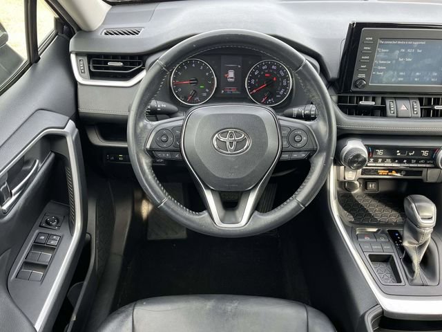 Used 2019 Toyota RAV4 XLE Premium image 18